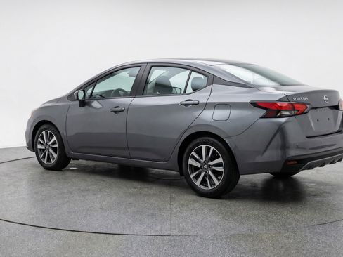 Used 2025 Nissan Versa SV image 6