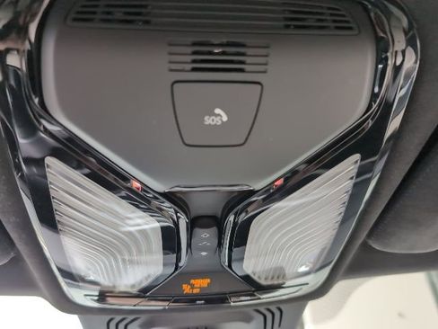 Used 2021 BMW X7 M50i AWD/4WD image 19