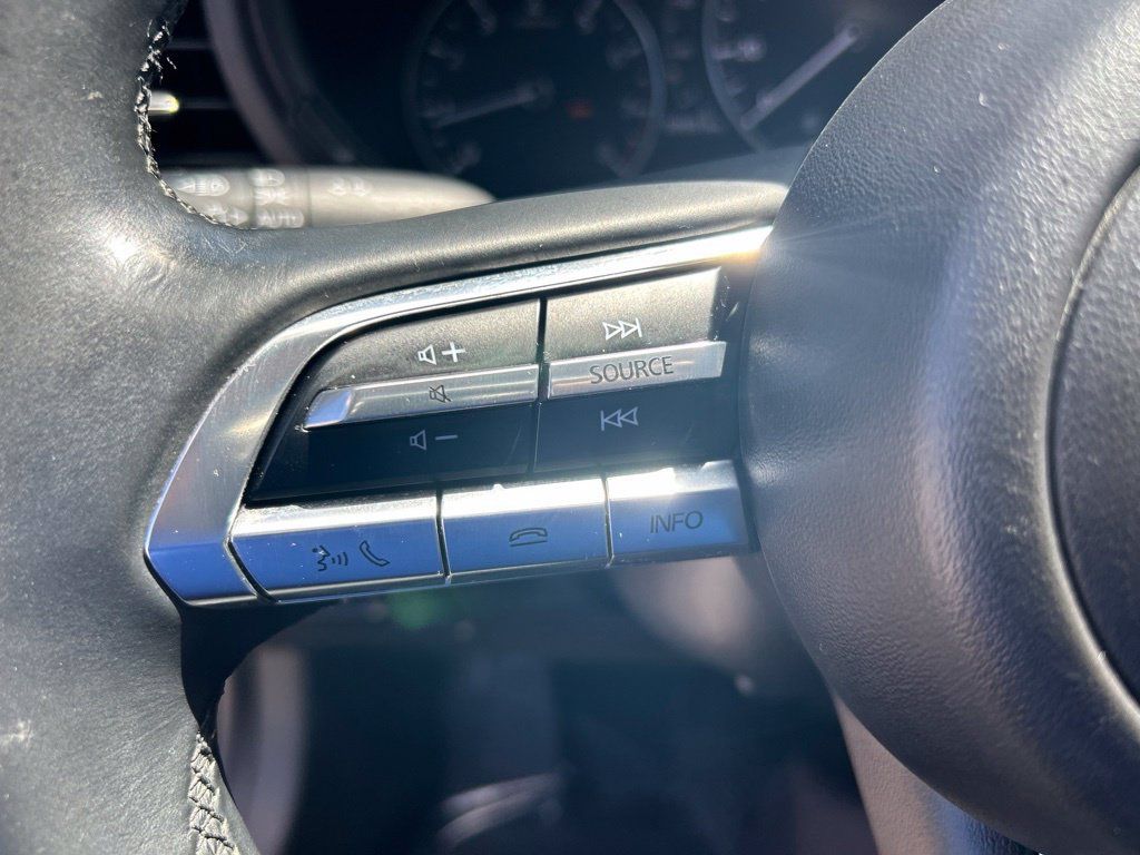 Used 2021 MAZDA MAZDA3 s FWD image 43