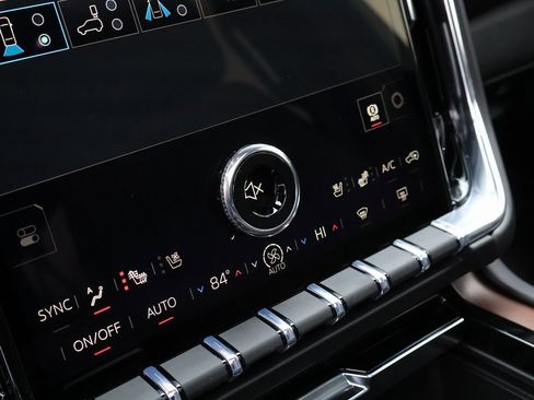 New 2026 GMC Yukon XL Denali w/ Denali Reserve Package image 33