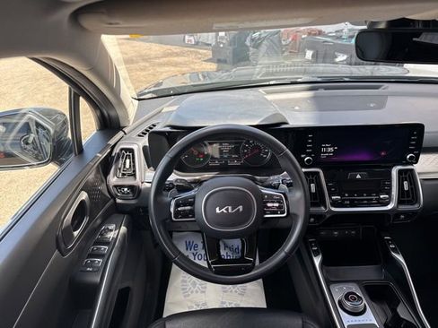Certified 2023 Kia Sorento EX AWD/4WD image 26