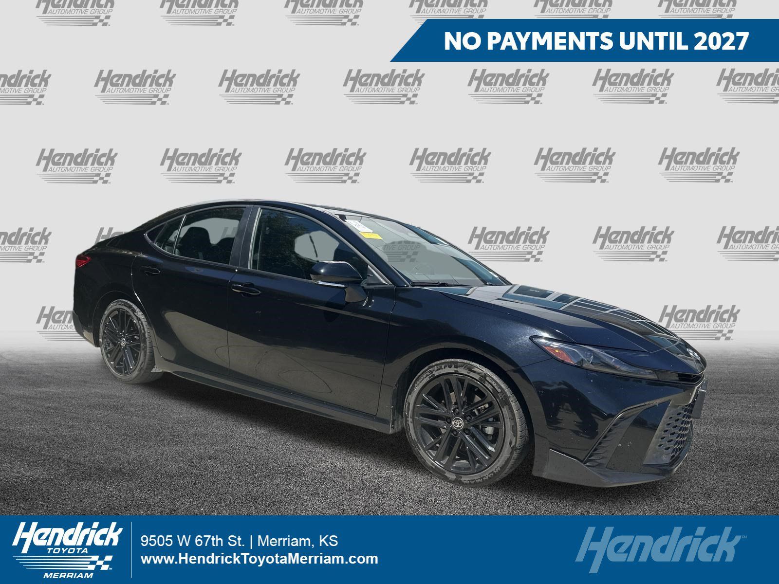 Used 2025 Toyota Camry SE w/ Convenience Package FWD image 1