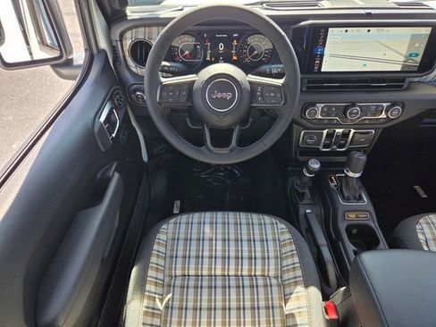Used 2026 Jeep Gladiator Sport AWD/4WD image 16