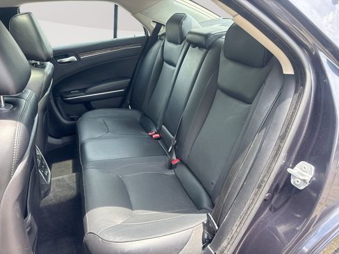 Used 2015 Chrysler 300 C w/ Light Group AWD/4WD image 26