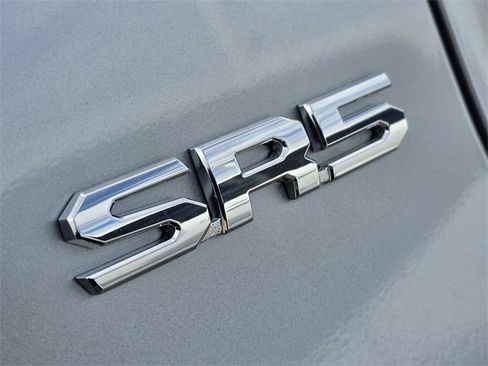 Used 2025 Toyota Tacoma SR5 image 9