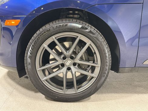 Certified 2026 Porsche Macan Turbo AWD/4WD image 41