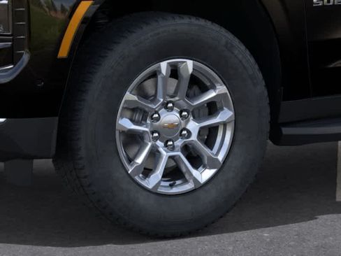 New 2026 Chevrolet Suburban LT RWD image 9