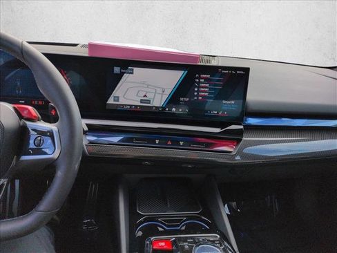 Certified 2026 BMW M5 AWD/4WD image 15