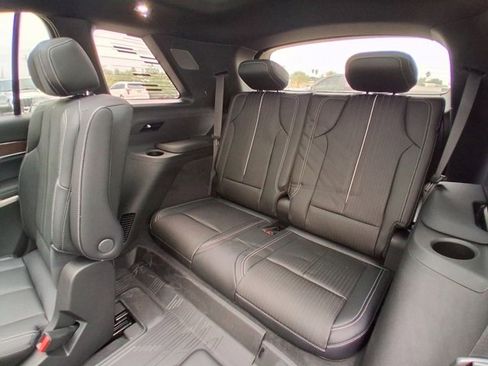 New 2026 Cadillac Vistiq Sport w/ LPO, Floor Liner Package image 25