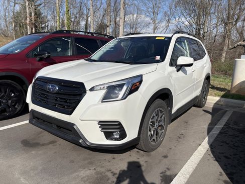 Certified 2024 Subaru Forester Premium image 3