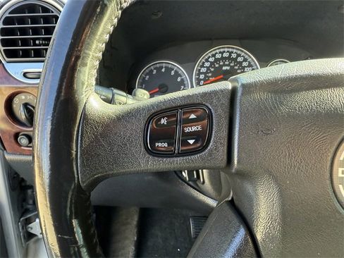 Used 2006 GMC Envoy XL Denali image 18