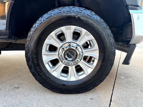 Used 2020 Ford F350 XLT w/ FX4 Off-Road Package image 39