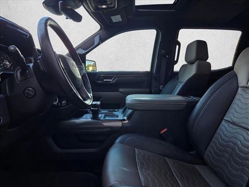 Used 2023 Chevrolet Silverado 1500 ZR2 w/ Technology Package image 14