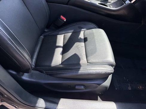 Used 2017 Nissan Maxima 3.5 SV FWD image 10