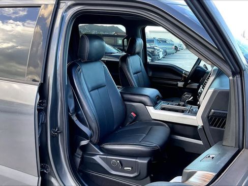Used 2018 Ford F150 Lariat RWD image 13