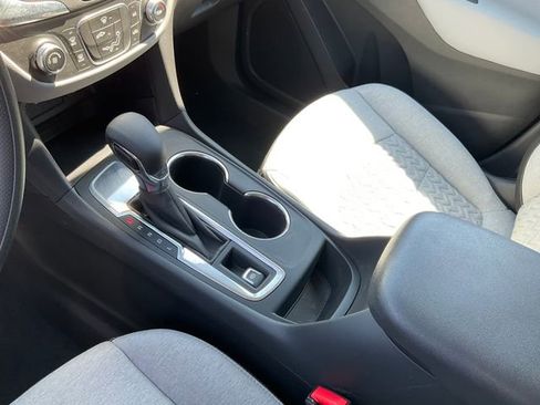 Used 2024 Chevrolet Equinox LS w/ LS Convenience Package FWD image 15