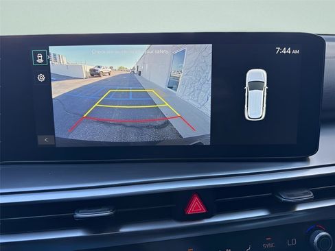 Used 2025 Kia Sorento EX w/ Panoramic Sunroof Package FWD image 19