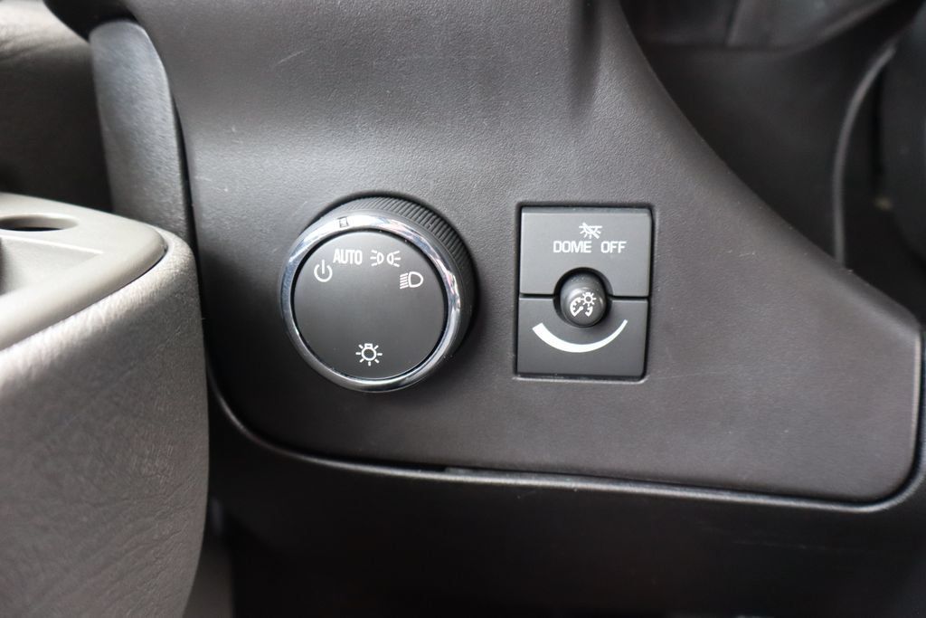 Used 2019 Chevrolet Express 2500 w/ Driver Convenience Package RWD image 15