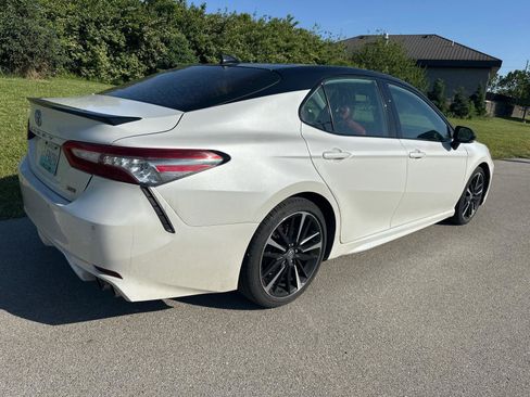 Used 2019 Toyota Camry XSE image 9