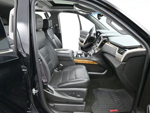 Used 2017 GMC Yukon Denali w/ Open Road Package AWD/4WD image 38