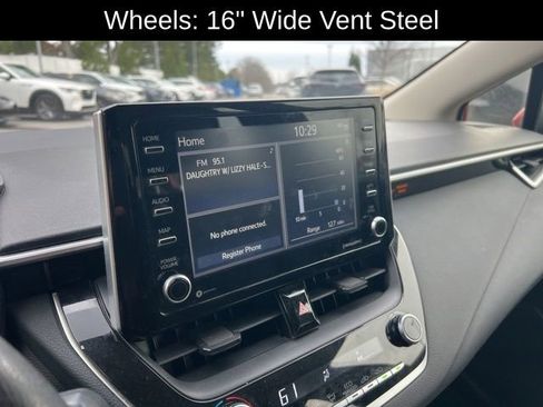 Used 2021 Toyota Corolla LE image 9