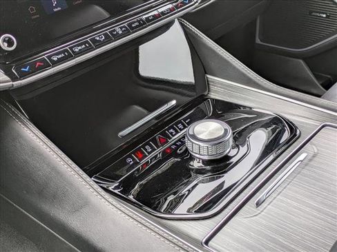 Used 2024 Jeep Wagoneer Series II image 14