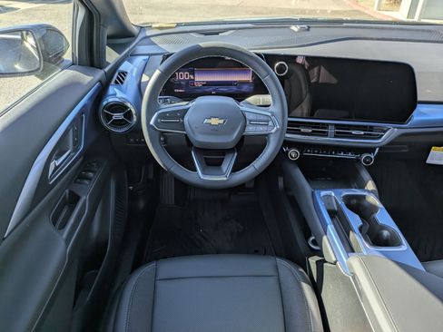 Used 2026 Chevrolet Equinox EV LT image 14