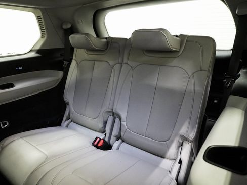 Certified 2022 Jeep Grand Cherokee L Overland w/ MOPAR Finishing Package image 20