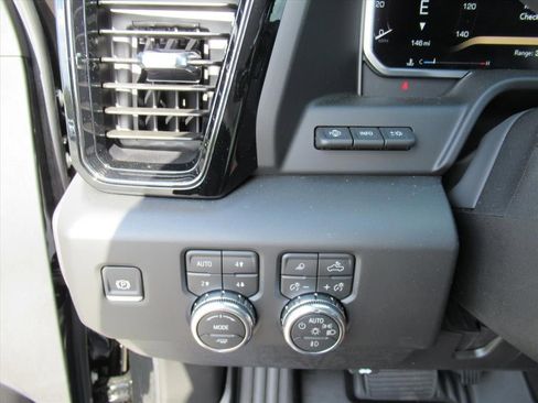 New 2026 GMC Sierra 2500 AT4 w/ Technology Package image 19