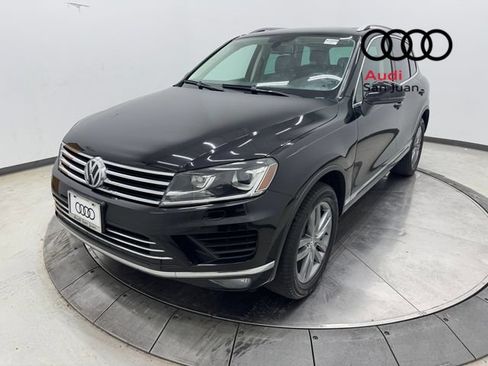 Used 2015 Volkswagen Touareg VR6 AWD/4WD image 3