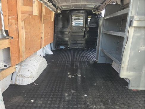 Used 2019 Chevrolet Express 2500 w/ Driver Convenience Package image 26