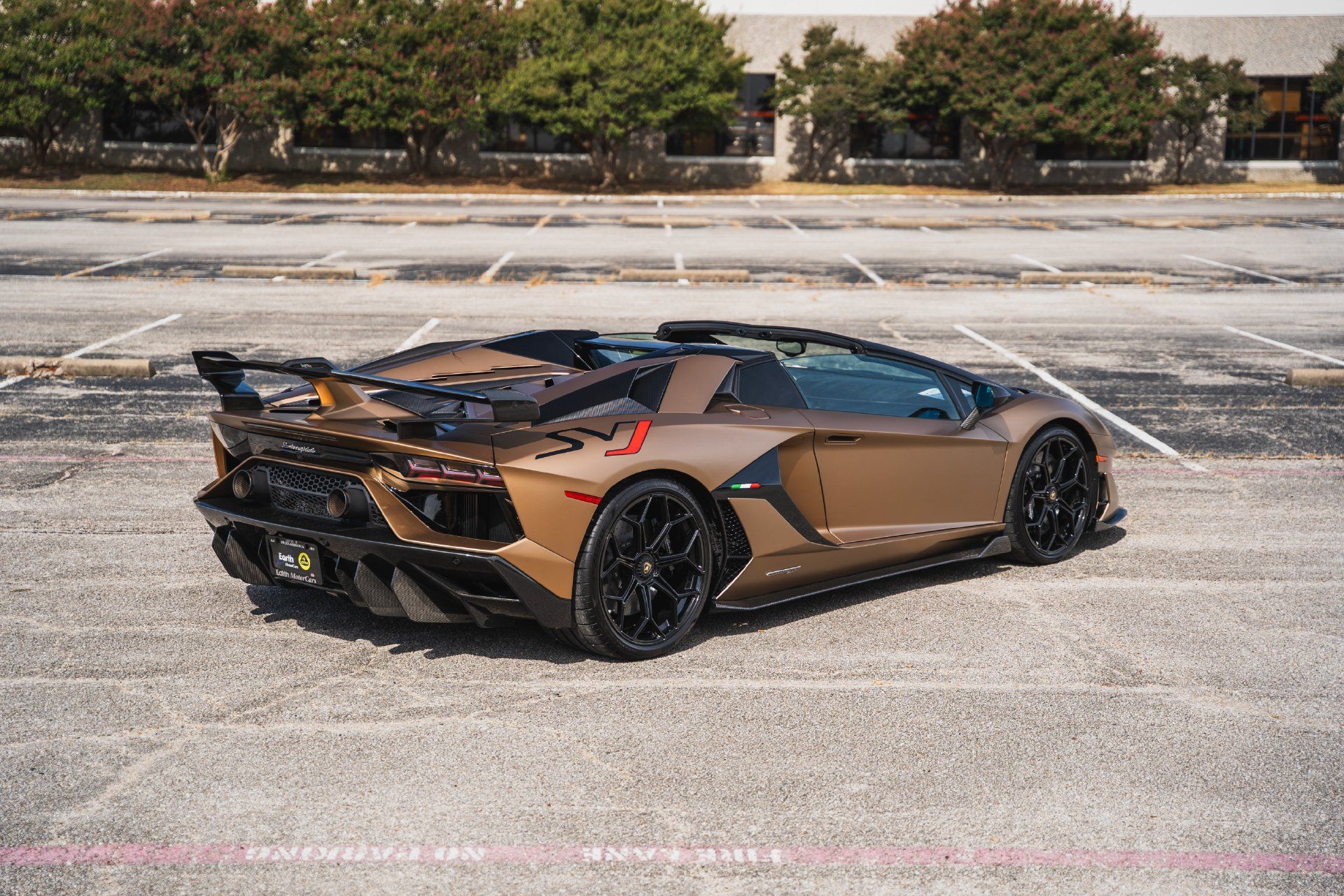 Used 2021 Lamborghini Aventador SVJ AWD/4WD image 35