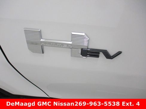 New 2026 GMC Hummer EV SUV image 5