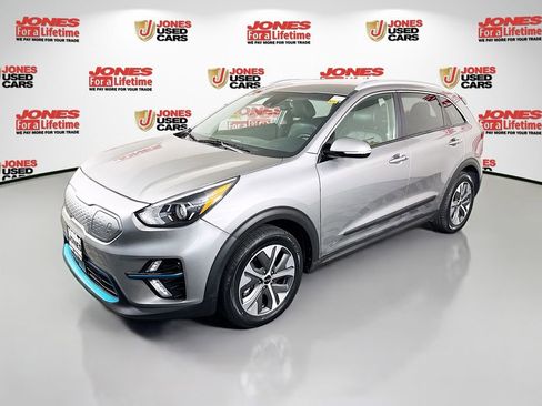 Used 2022 Kia Niro EX w/ Cold Weather Package FWD image 13