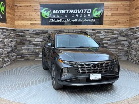 Used 2022 Hyundai Tucson Limited AWD/4WD image 2