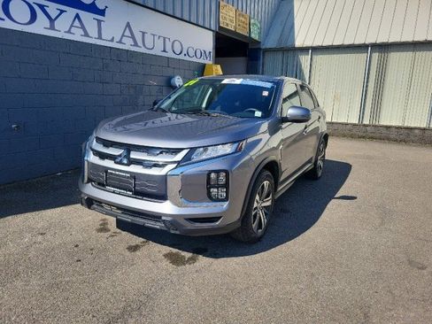 Used 2021 Mitsubishi Outlander Sport SE image 2