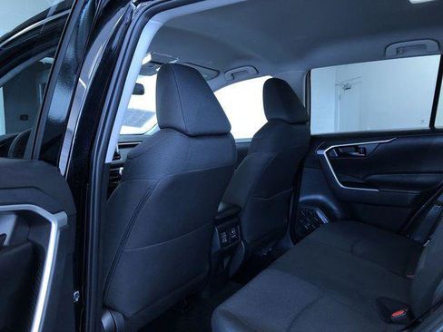 Certified 2025 Toyota RAV4 LE AWD/4WD image 19