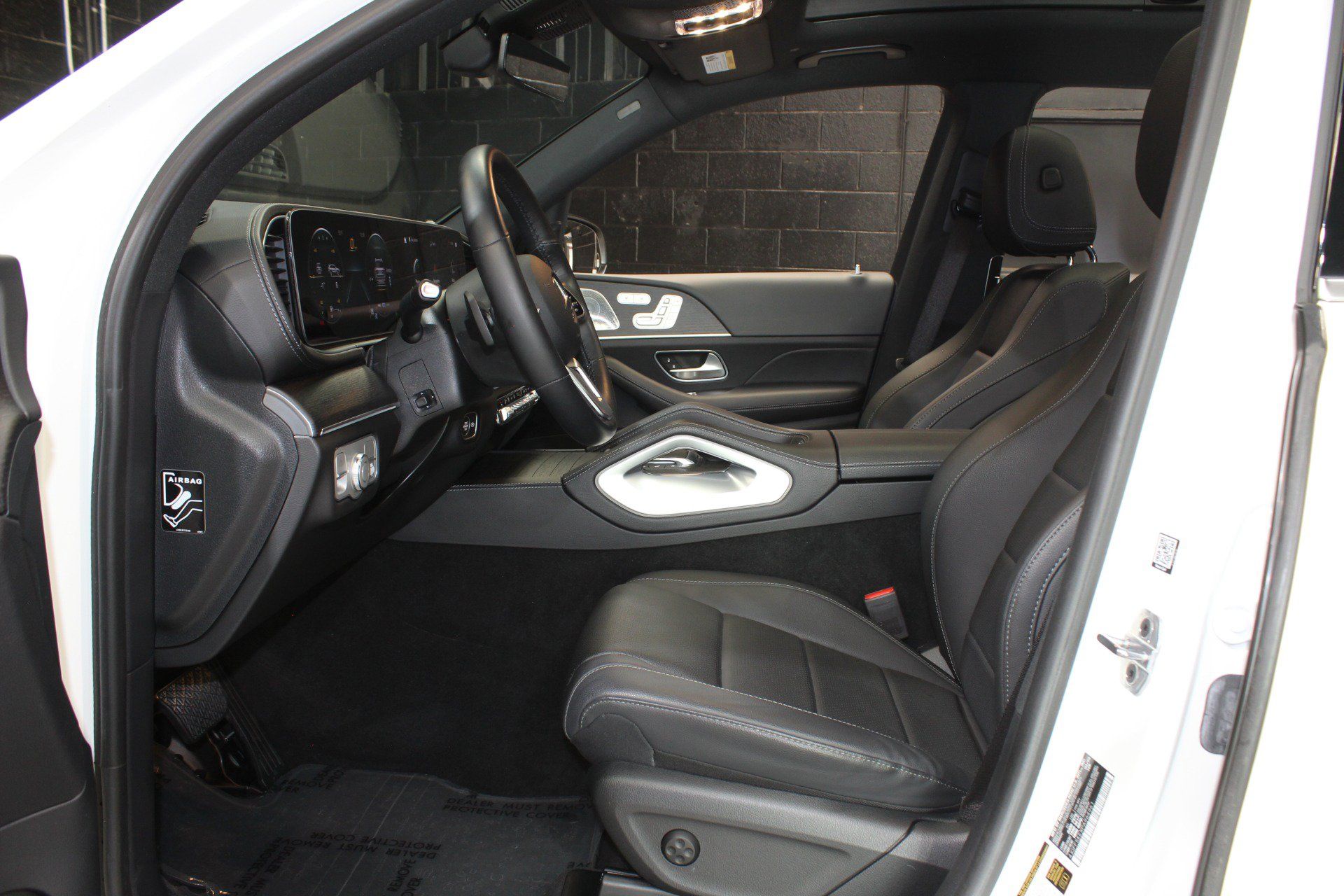 Used 2023 Mercedes-Benz GLS 450 4MATIC image 37
