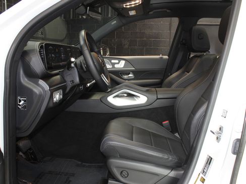 Used 2023 Mercedes-Benz GLS 450 4MATIC image 37