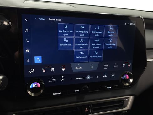 Certified 2023 Lexus RX 350 w/ Accessory Package (Z1) image 26