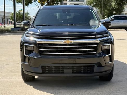 Used 2024 Chevrolet Traverse LT FWD image 9