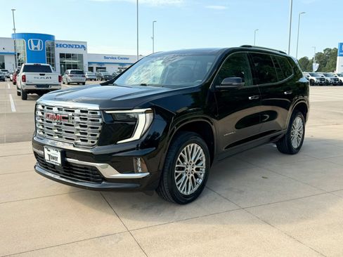 Used 2024 GMC Acadia Denali w/ Super Cruise Package FWD image 3