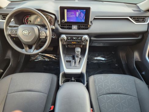 Used 2025 Toyota RAV4 XLE FWD image 21