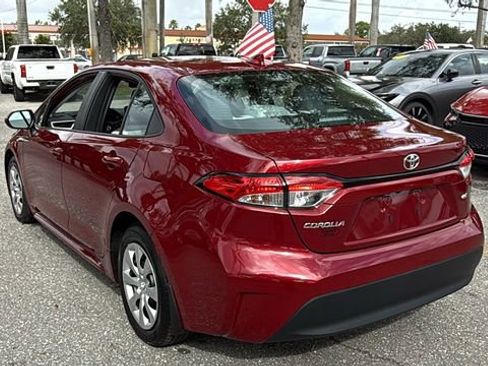 Used 2025 Toyota Corolla LE image 5