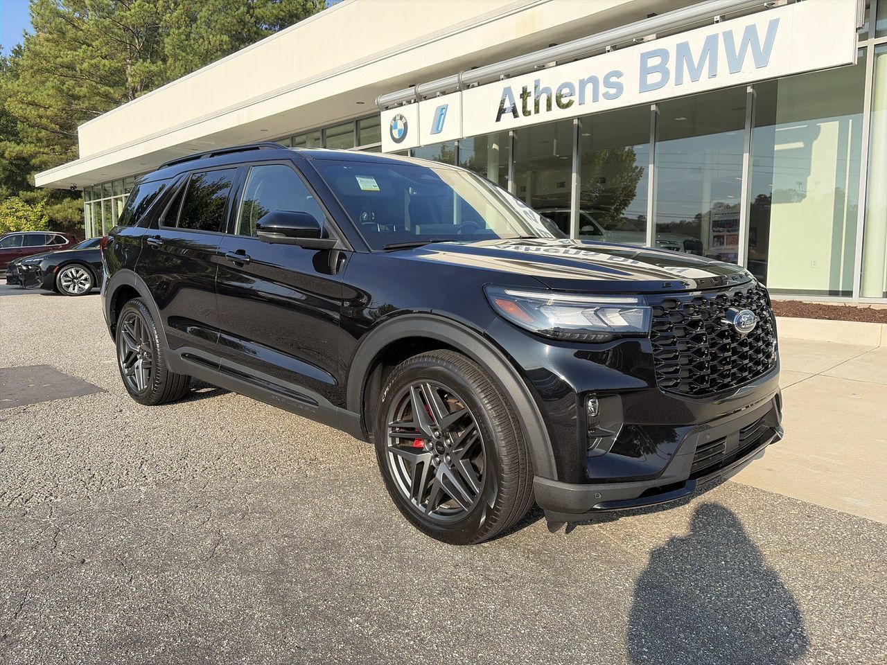 Used 2025 Ford Explorer ST AWD/4WD image 2