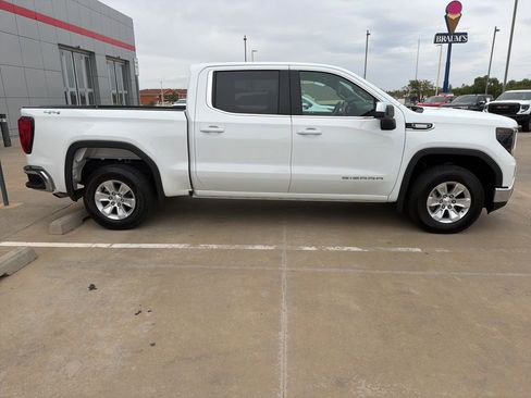 Used 2024 GMC Sierra 1500 SLE image 4