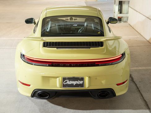 Certified 2025 Porsche 911 Carrera T RWD image 11