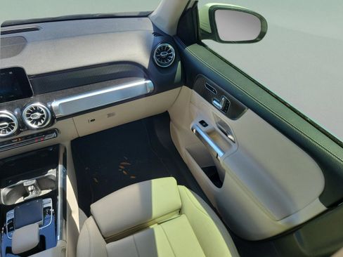 Used 2020 Mercedes-Benz GLB 250 image 9