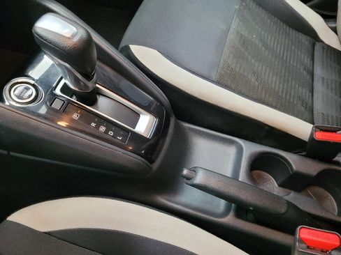 Used 2021 Nissan Versa SV FWD image 26