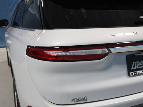 Used 2025 Lincoln Corsair AWD image 40